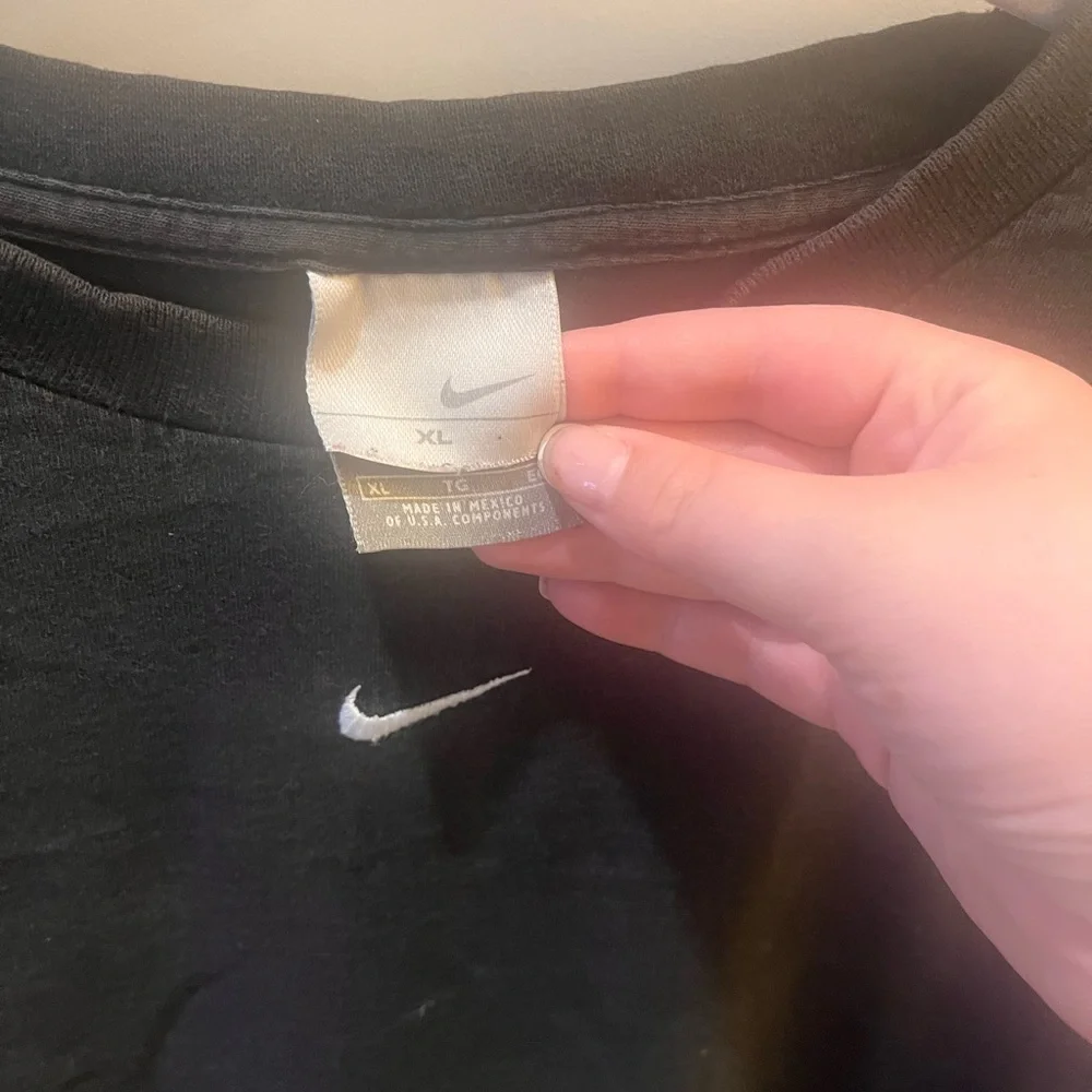 black long sleeve Nike top
