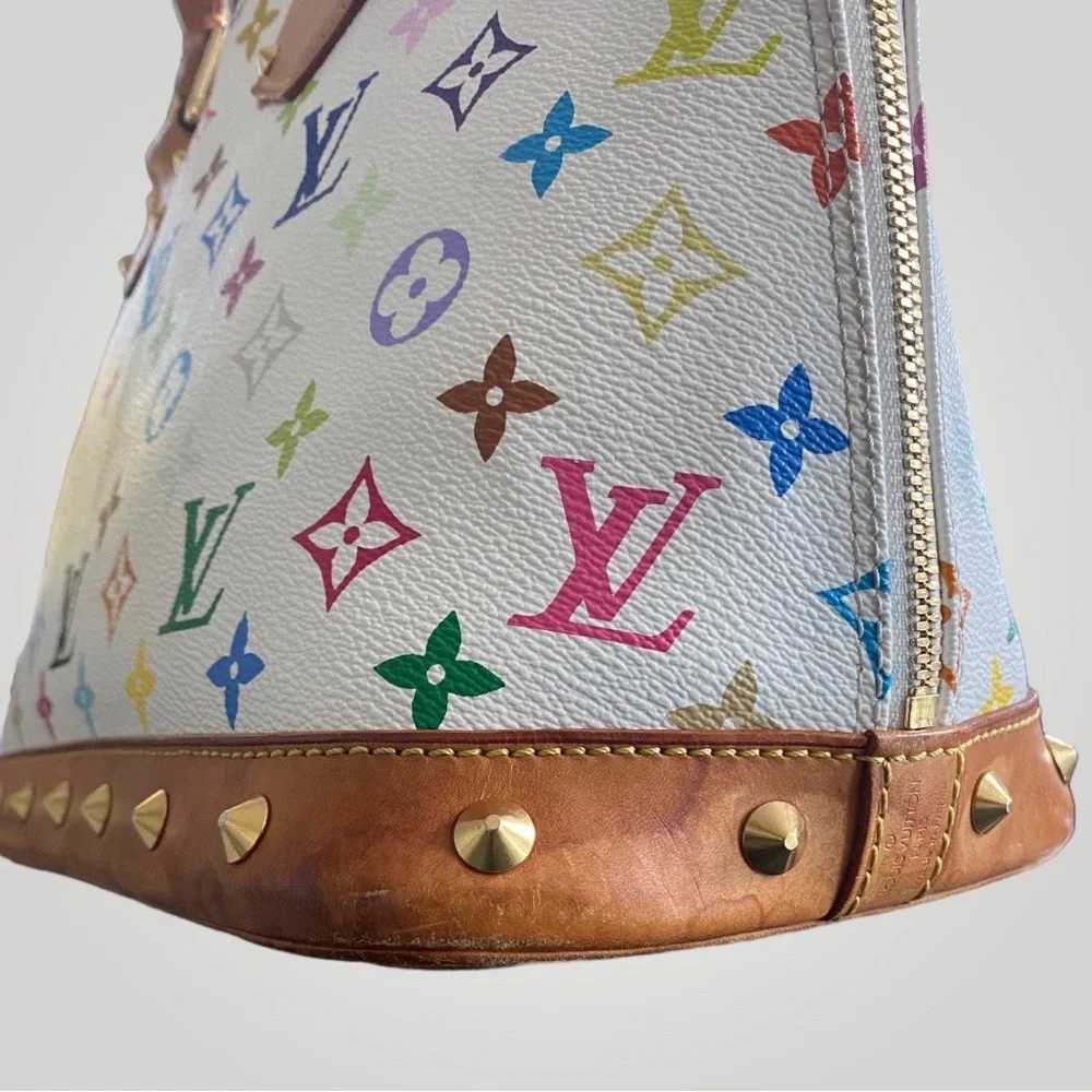 Louis Vuitton gorgeous piece