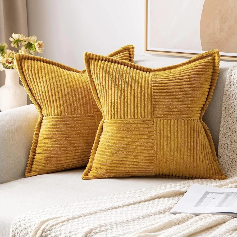 West Elm 🌸beautiful pillowcase