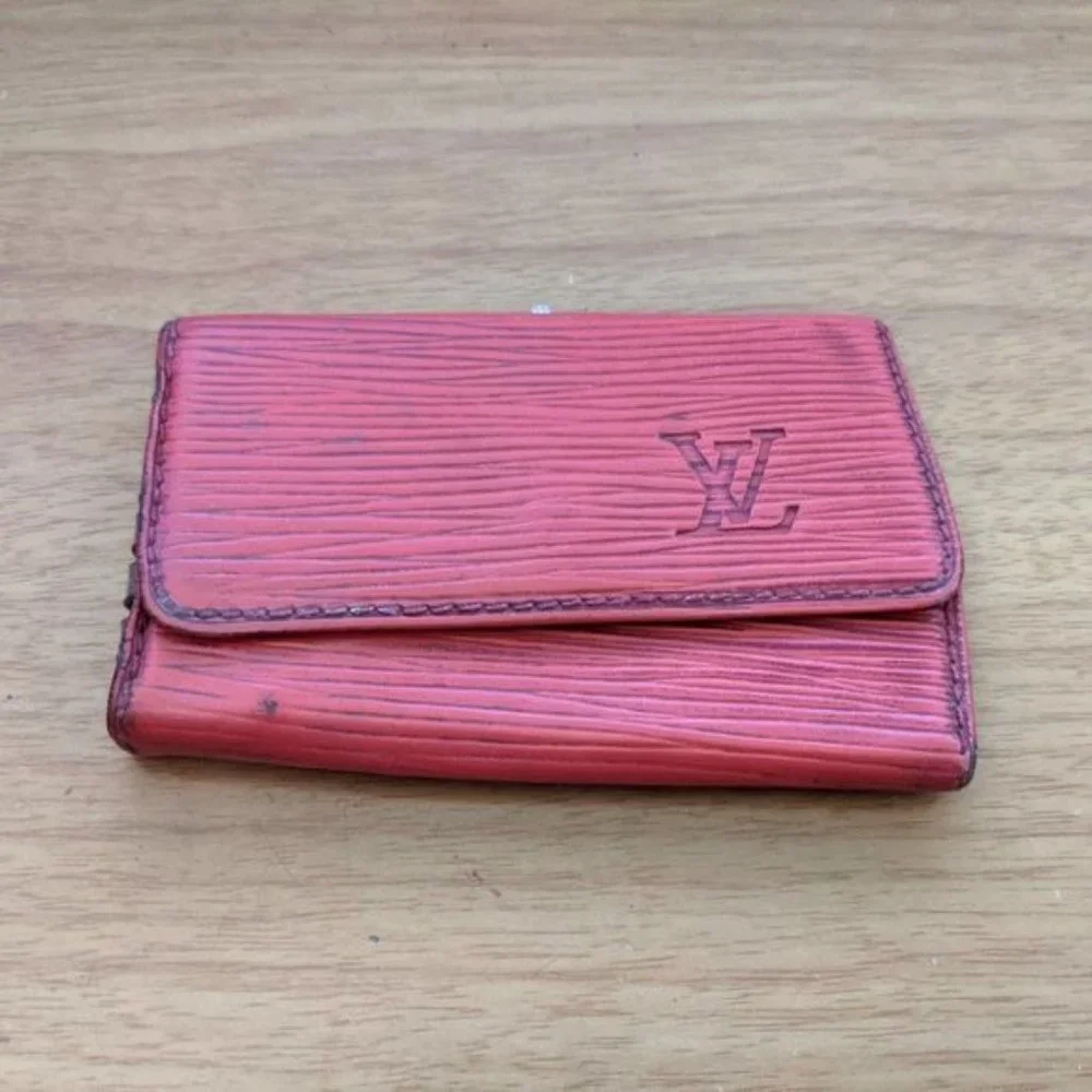 Louis Vuitton Epi Key Holder/Wallet #903💥PRICE DROP💥