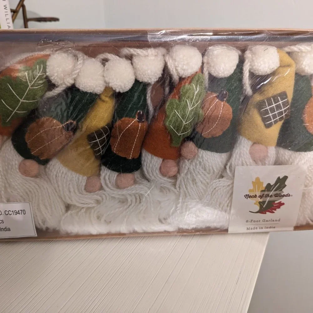 Neck Of The Woods Fall Gnome Garland