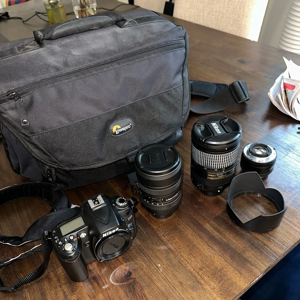 Nikon D90