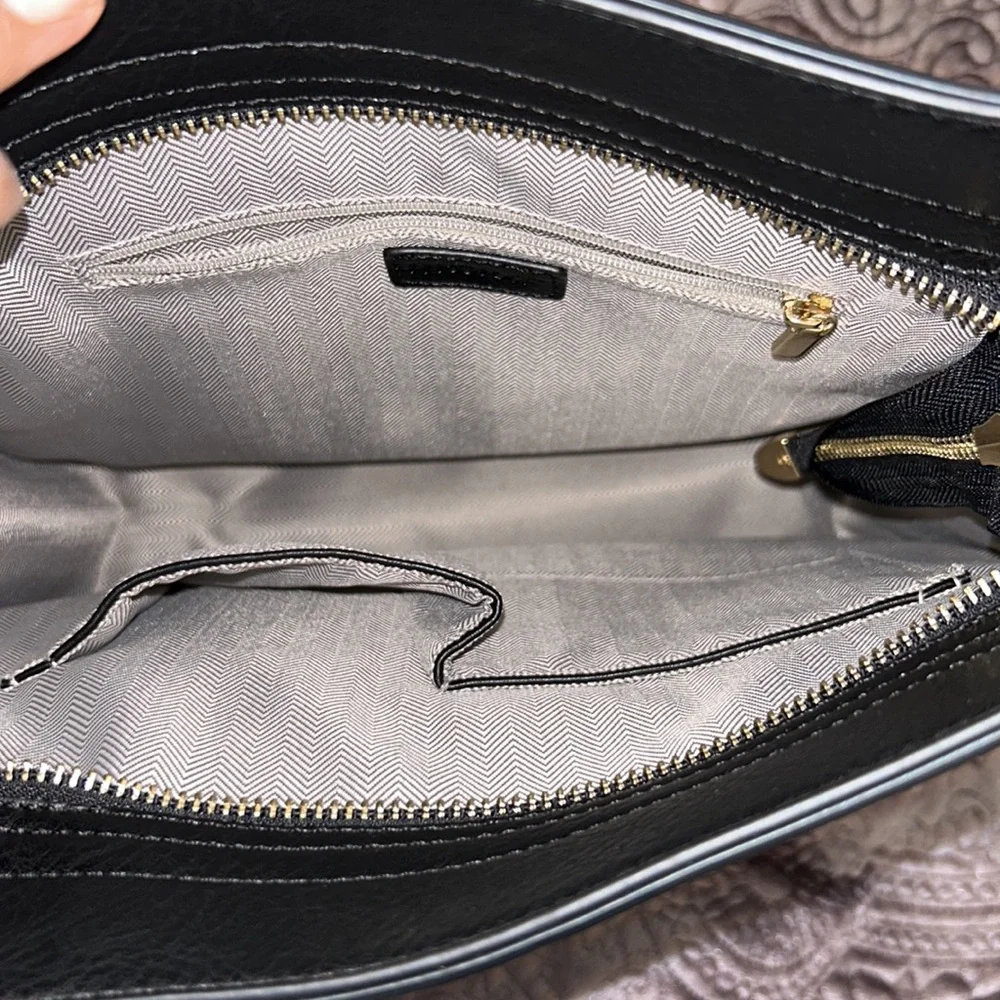 HKCLUF purse dimensions