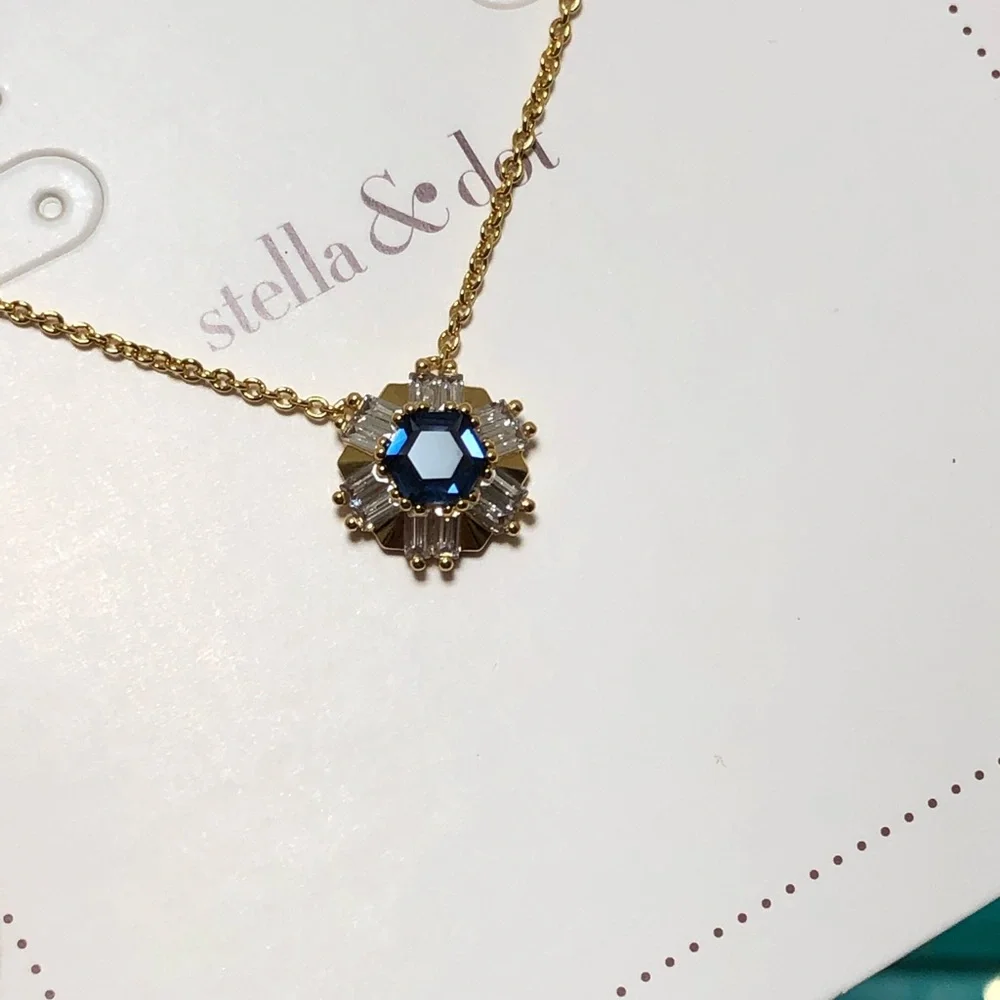 Stella & Dot necklace has