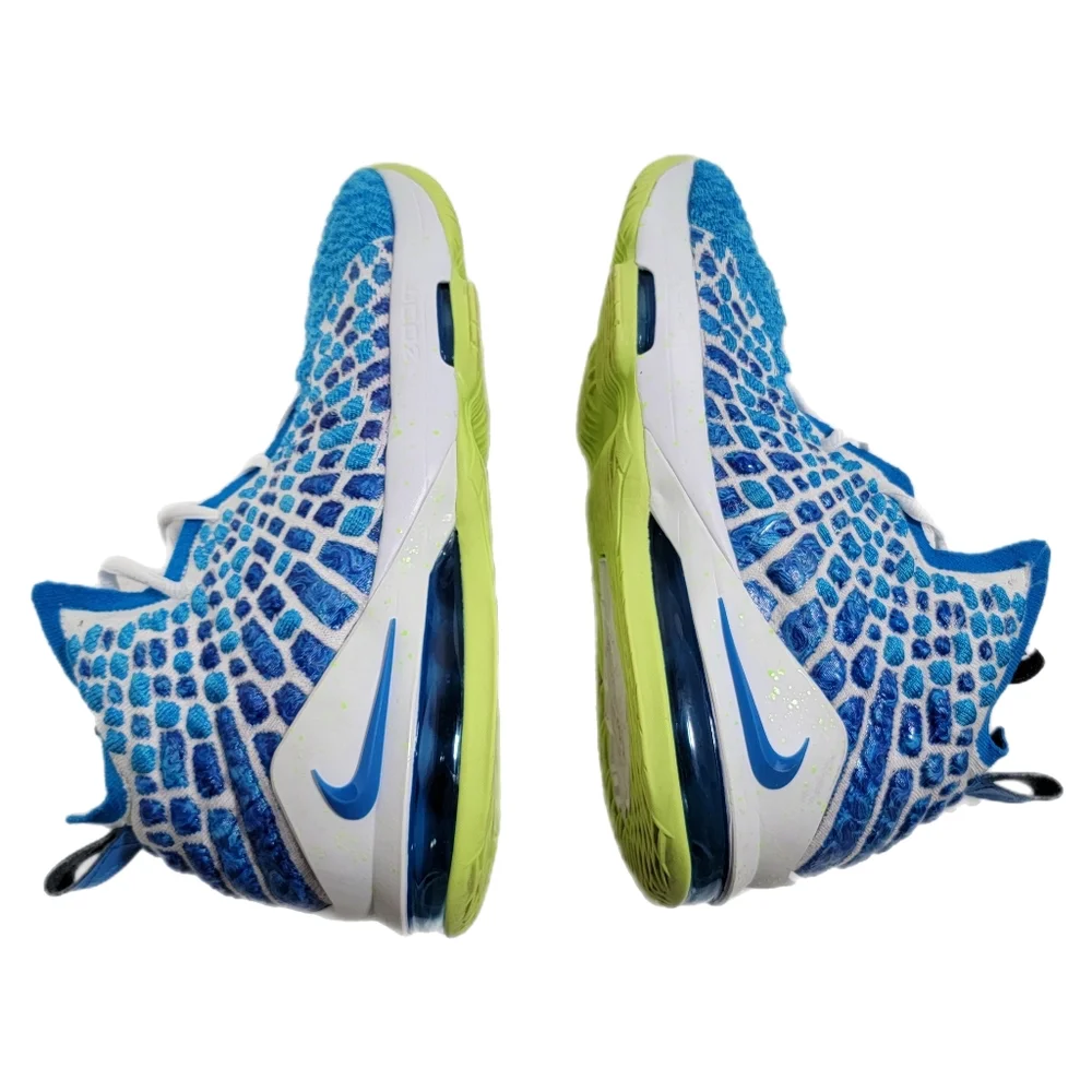 Nike sale pair
