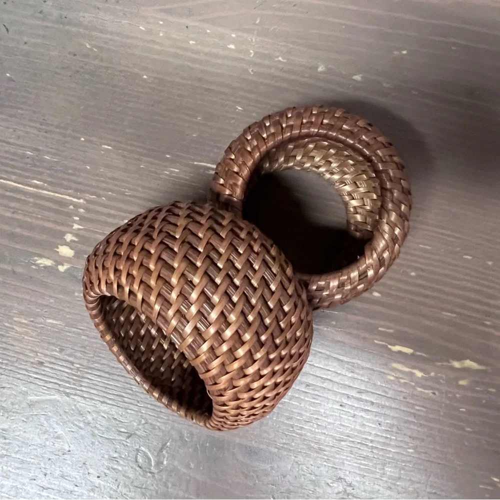 Crate&Barrel napkin rings x2