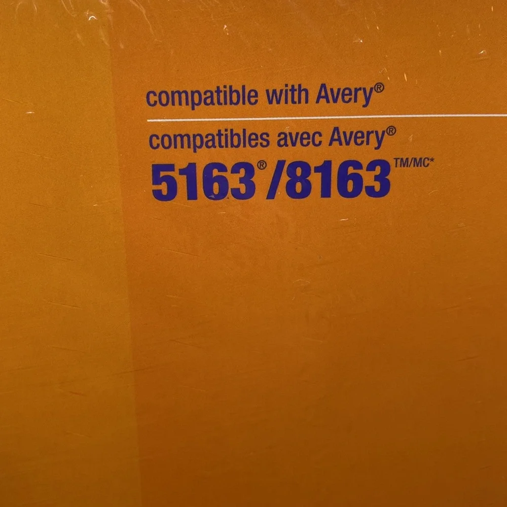 NWT Staples White Mailing Labels 2”x4” 100 sheets, 1000 labels works with Avery