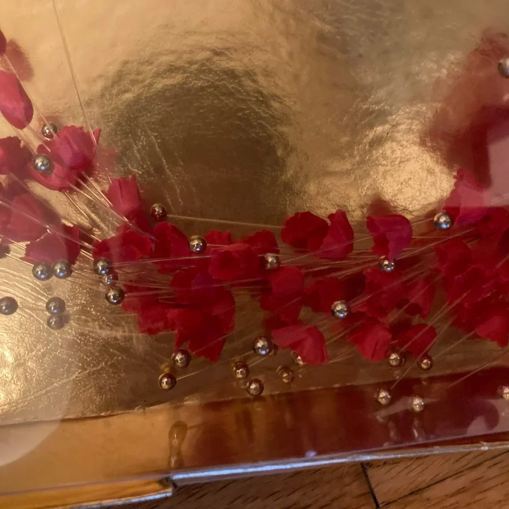 N/A decorative red
