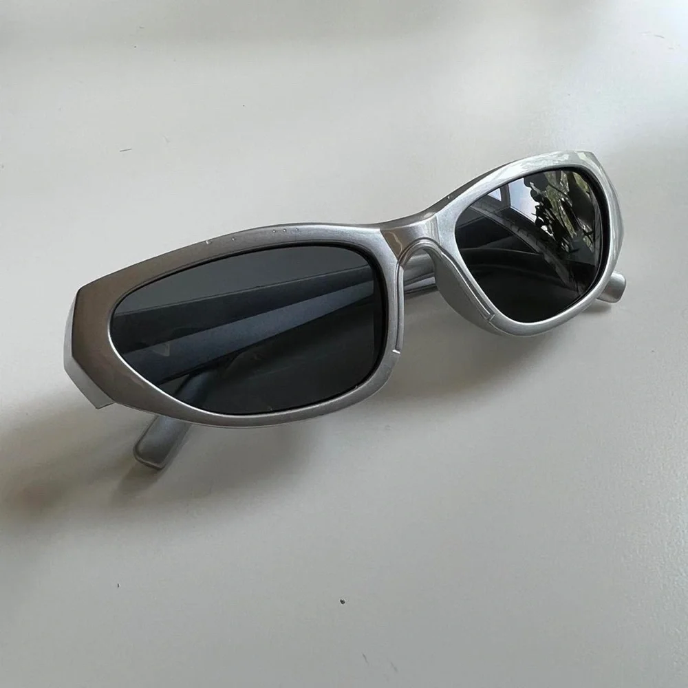 N/A new unisex uva