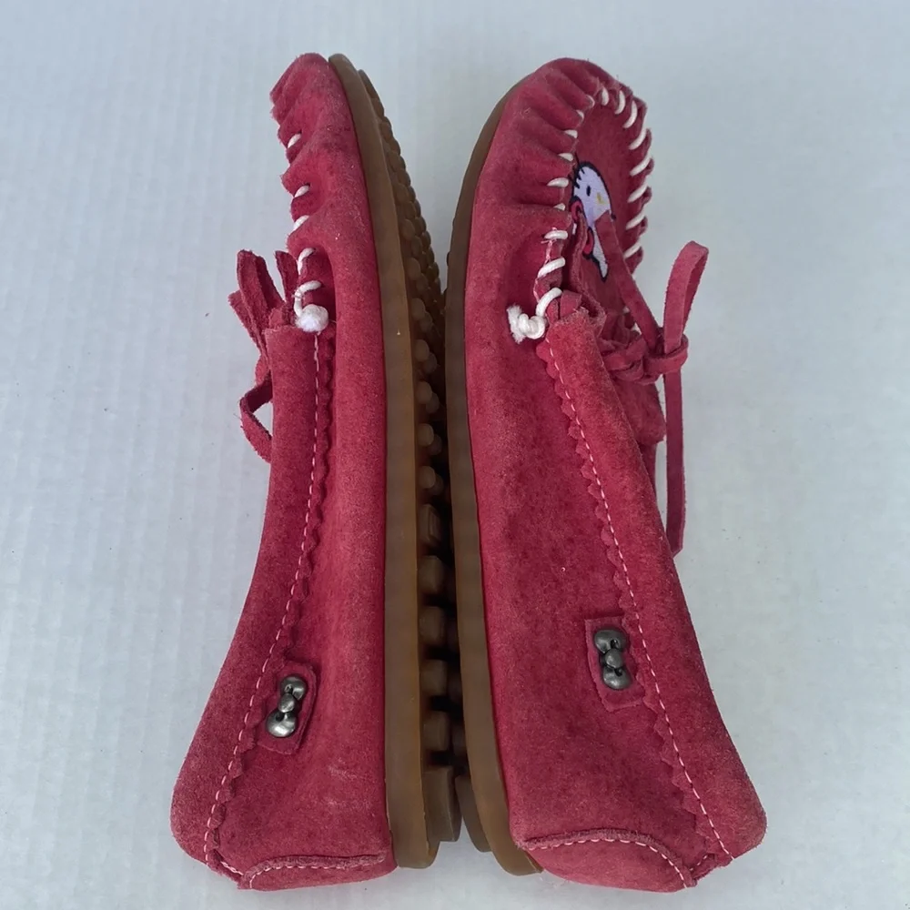 Minnetonka hello kitty moccasins shoes