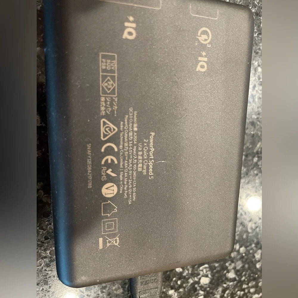 Anker IQ brand charger. Like new.⚡️⚡️⚡️