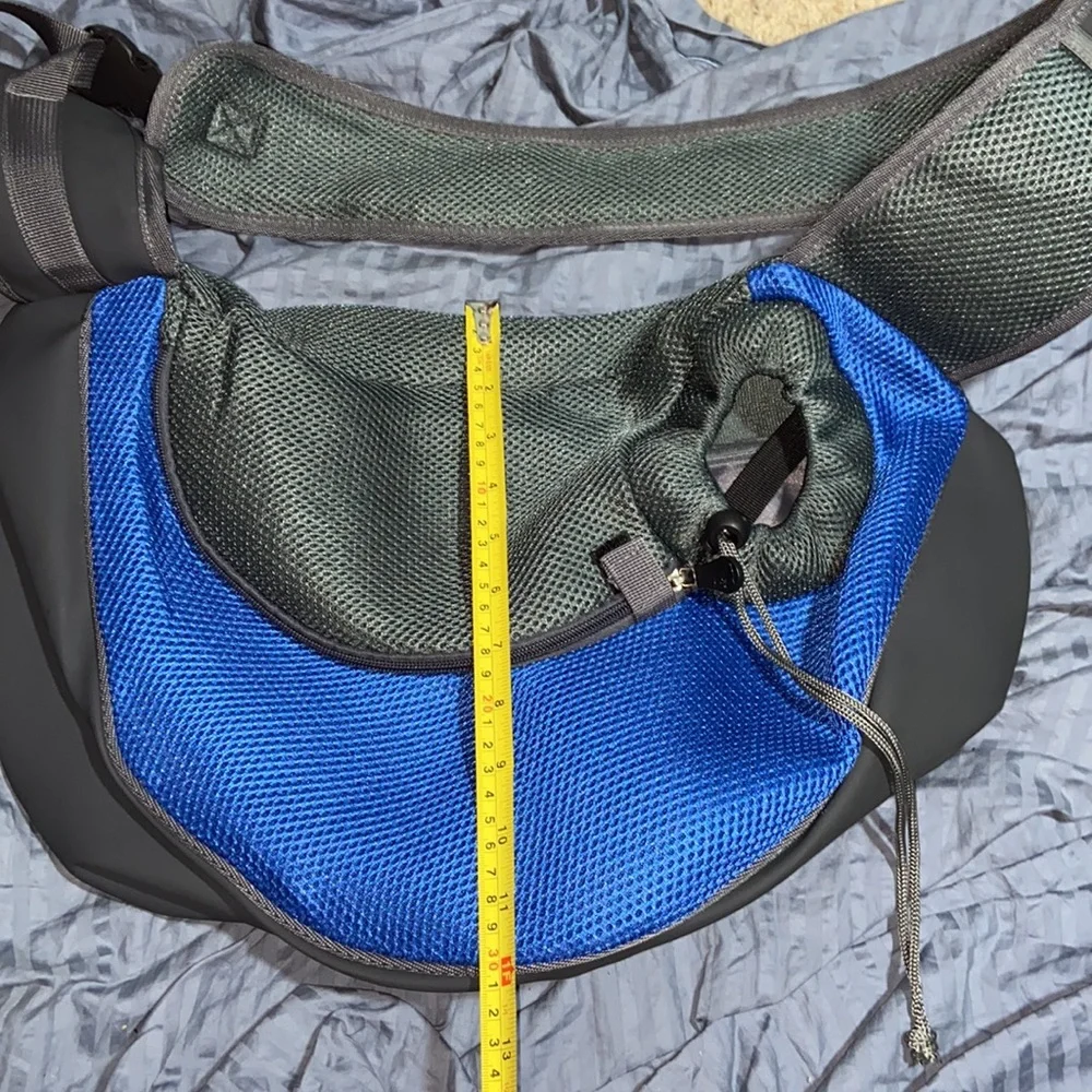 Nwot Pet Sling Carrier Small Dogs/Cats Adjustable Strap Mesh Hand Free