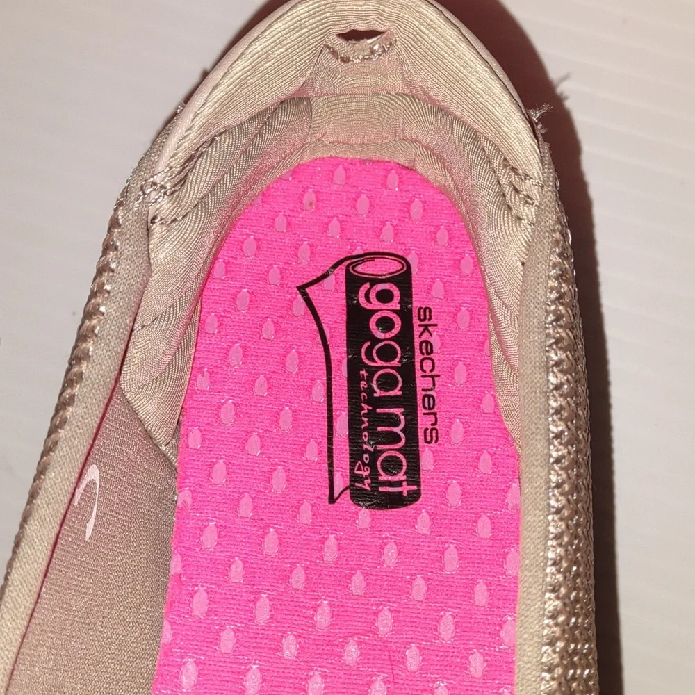 👣SKECHERS GoWalk 3 in Stone