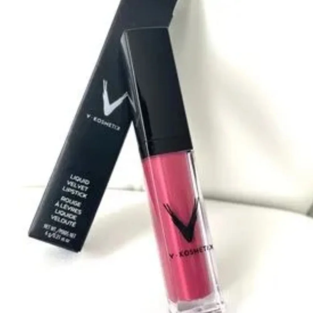 ❇️🧚‍♀️BUBBLY V-Kosmetik Liquid Velvet Lipstick NWT