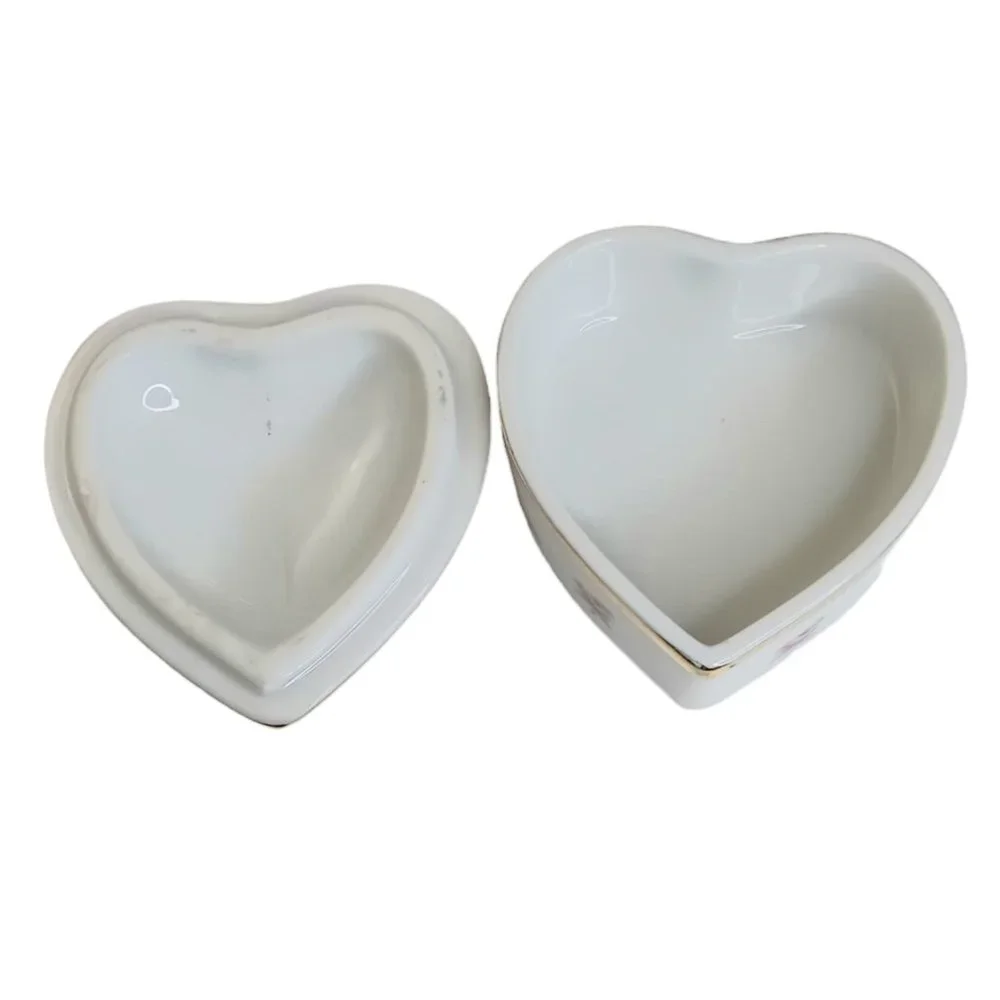 Lefton heart shaped