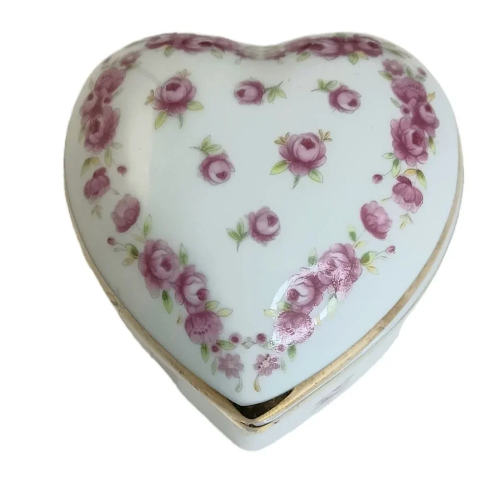 Lefton heart shaped