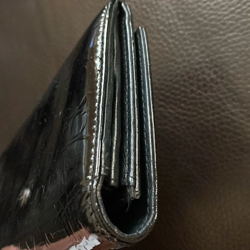 Christian dior oblique design patent leather long wallet.