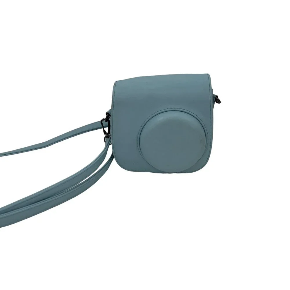 Shutter light blue