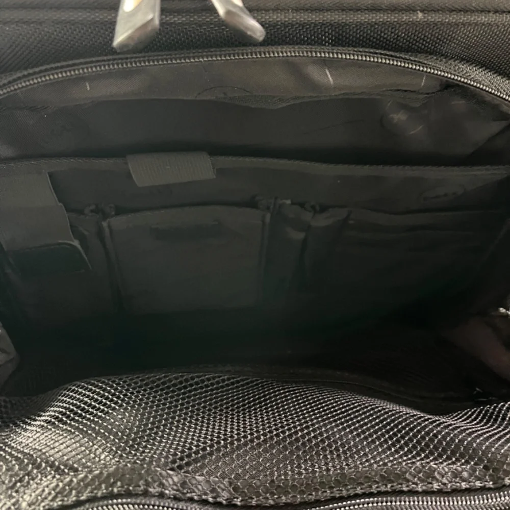 EUC DELL Laptop bag with shoulder strap