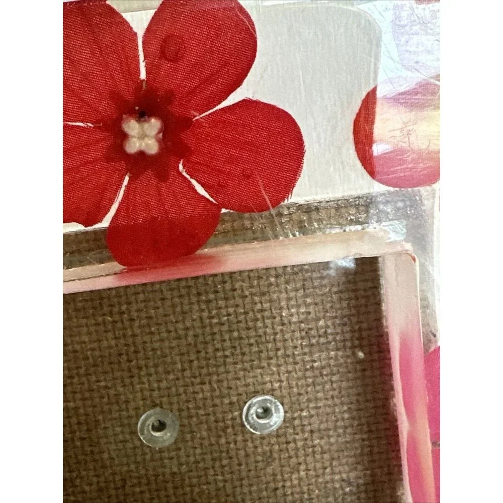 Habitat couple acrylic mod