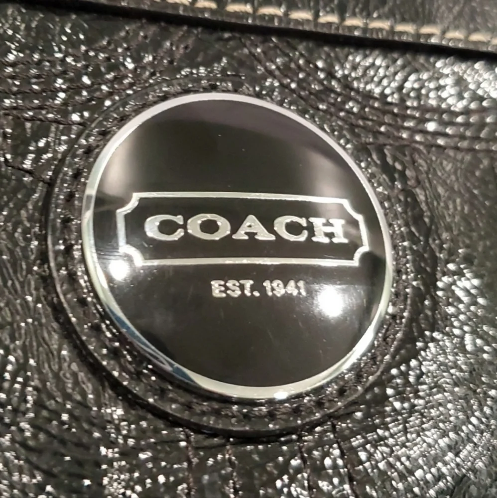 Coach color black