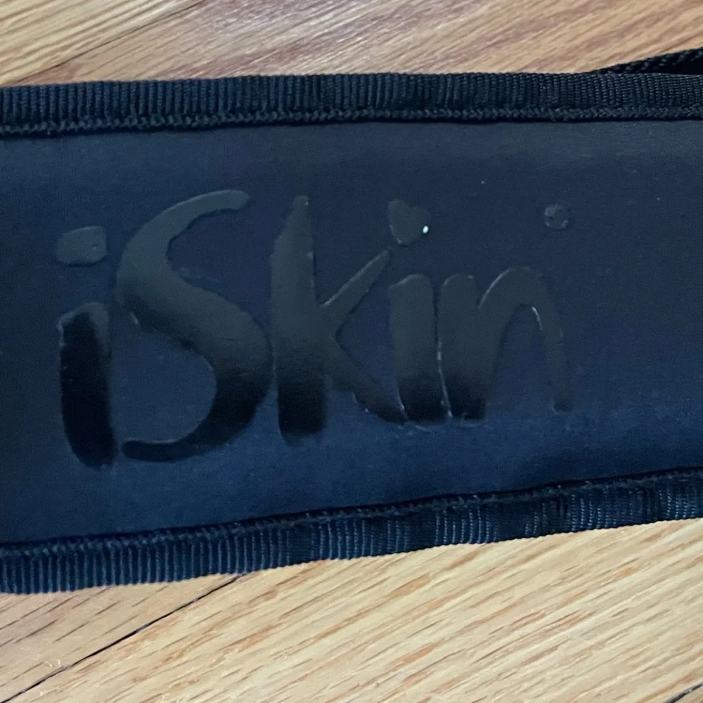 iSkin black ninja