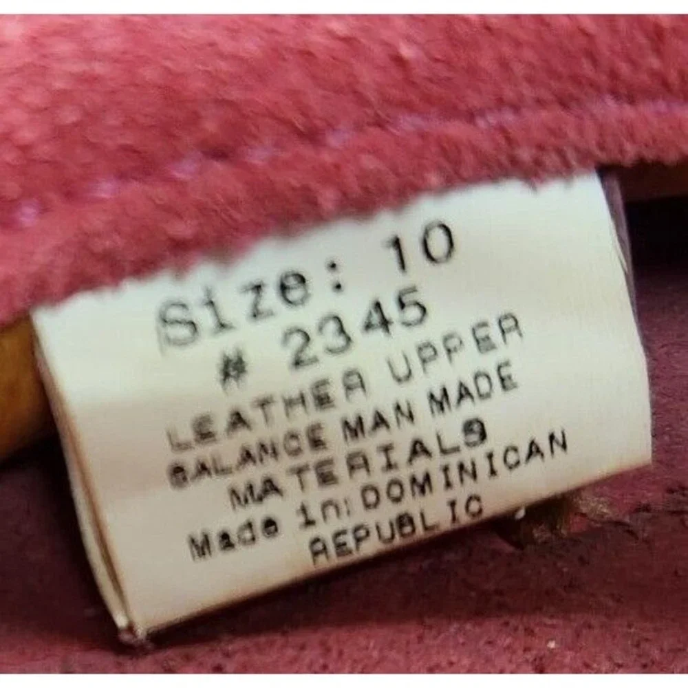 Minnetonka moccasins pink