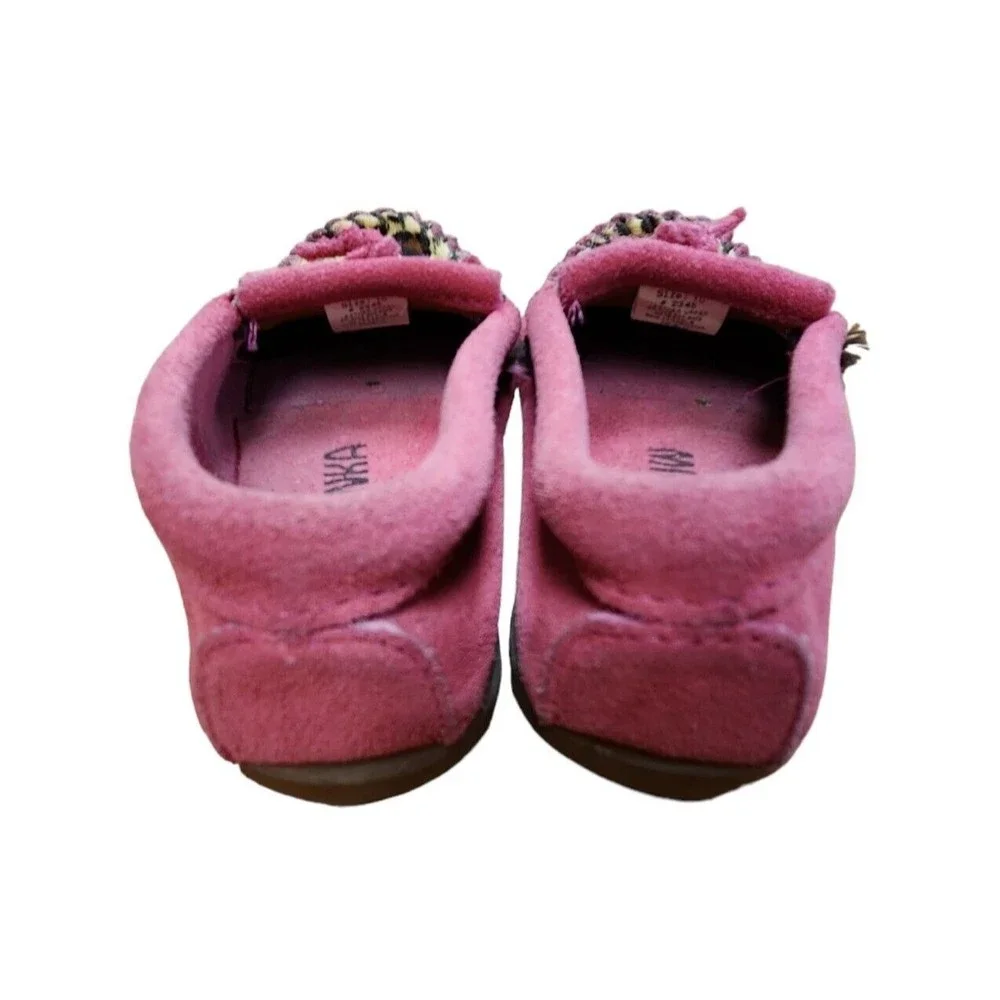 Minnetonka moccasins pink