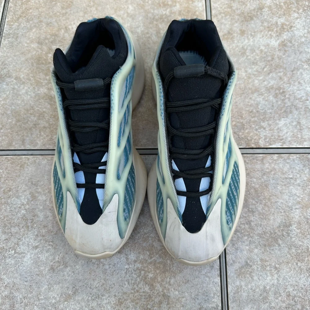 Adidas Yeezy 700 V3 Kyanite