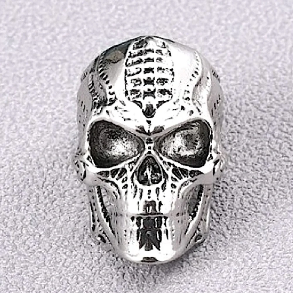 STAINLESS STEEL SKULL RING