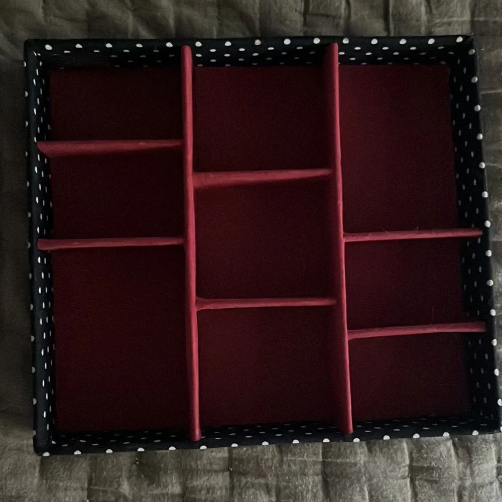 The Container Store 💯cotton inches dot