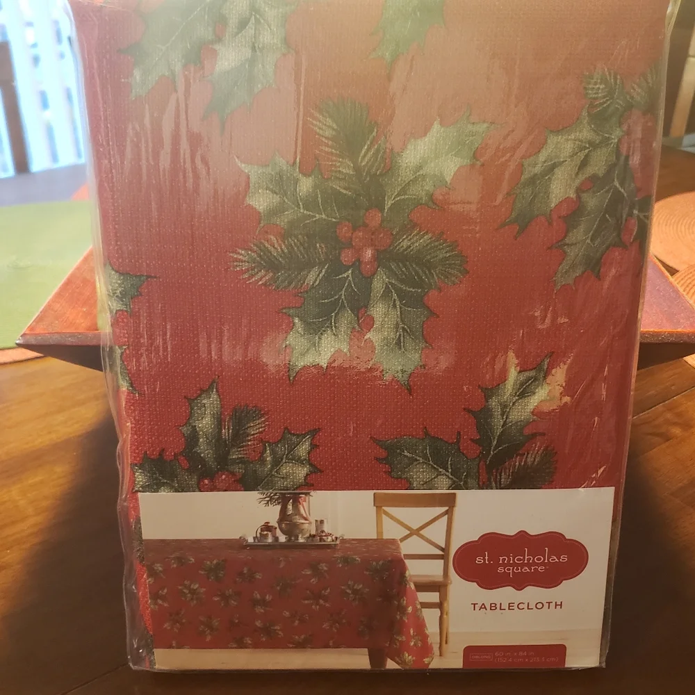 St. Nicholas Square Tablecloth 60'' x 84 inch (Kohls) NWT
