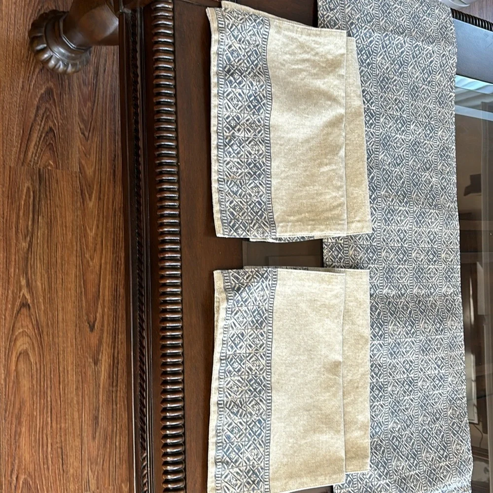 7.5 foot Mosaic table runner with matching placemats.