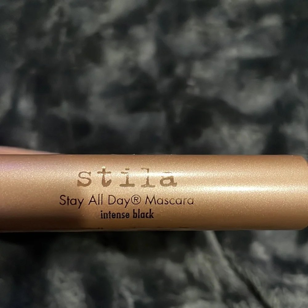BRAND NEW IN BOX STILA STAY ALL DAY MASCARA IN 