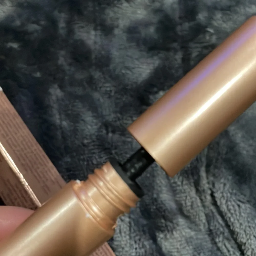 BRAND NEW IN BOX STILA STAY ALL DAY MASCARA IN 