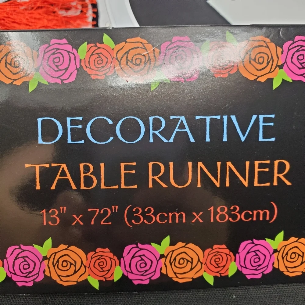 None table each sequins