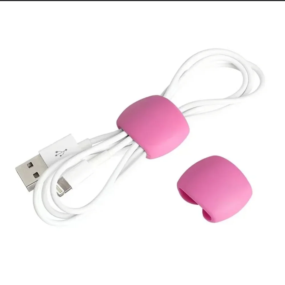 2 cord clip holders