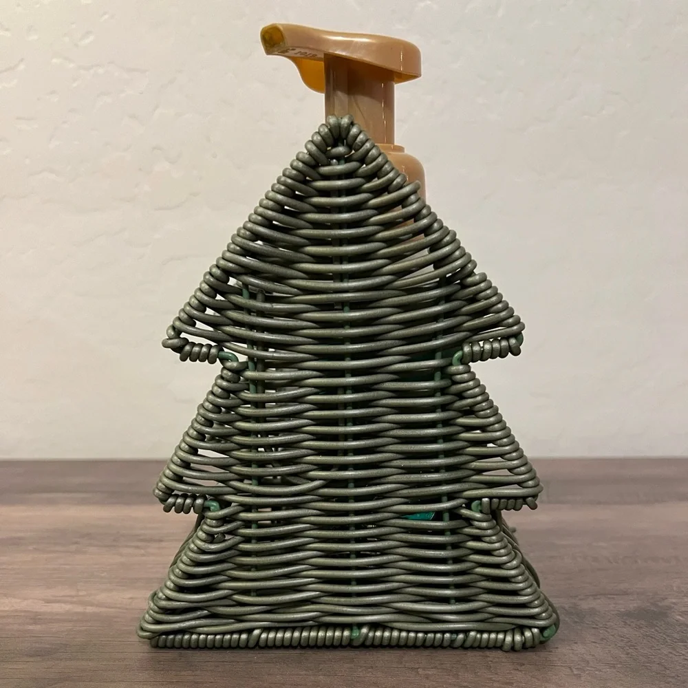 Target Bullseyes Playground Christmas Tree Woven Novelty Basket