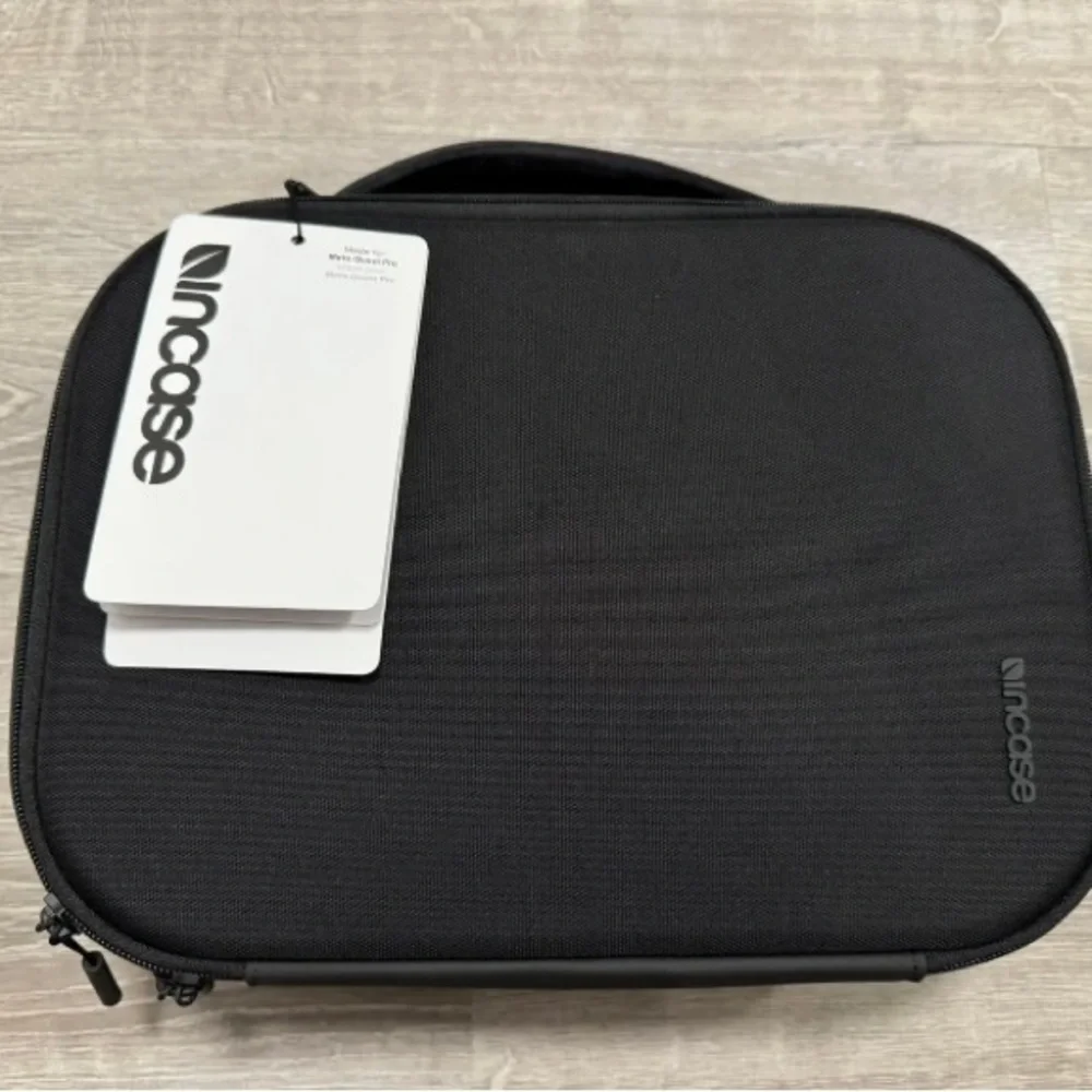 Incase Carry Case for Meta Quest Pro Black Brand New With Tags