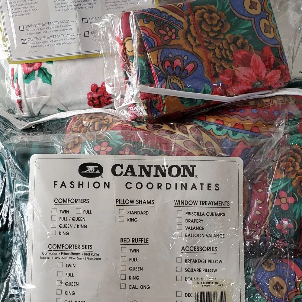 Queen Size Poinsettia Reversable Christmas Quilt