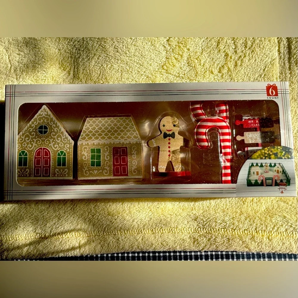 Target 6 count Gingerbread Tiered Tray Props.