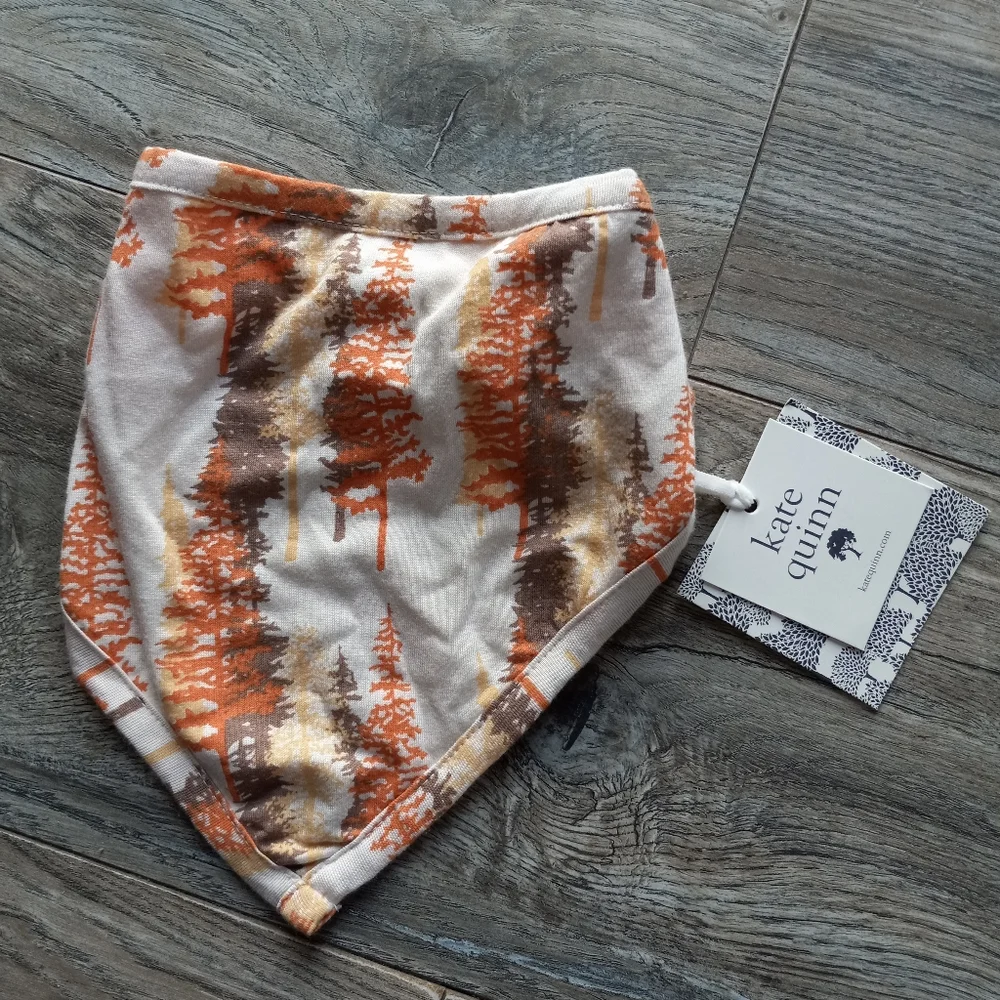 NWT Kate Quinn bib