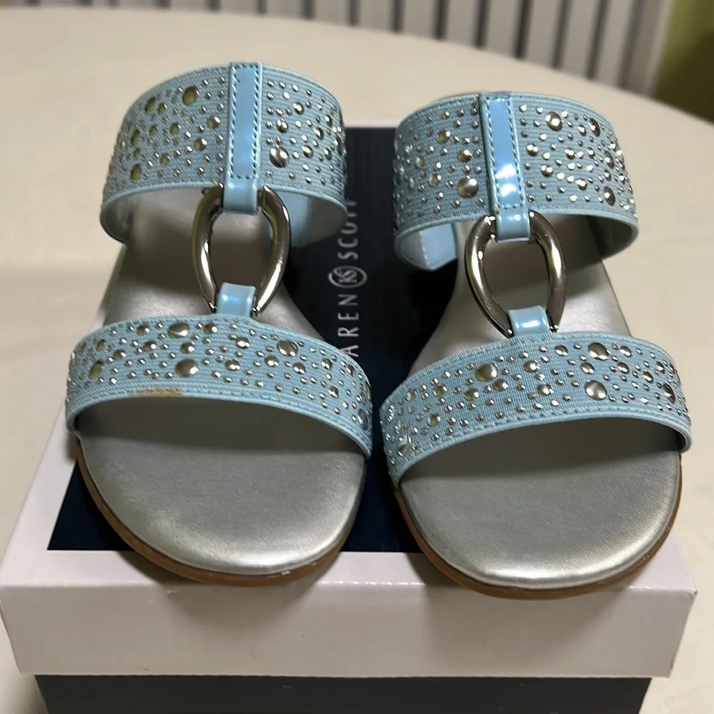 Karen Scott shining studs