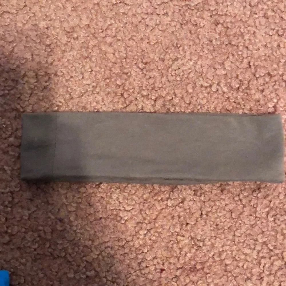N/A headband nwot 4”