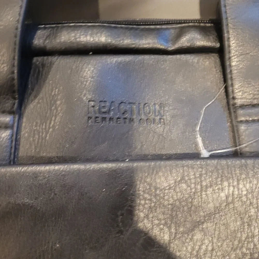 Kenneth Cole Reaction travel style