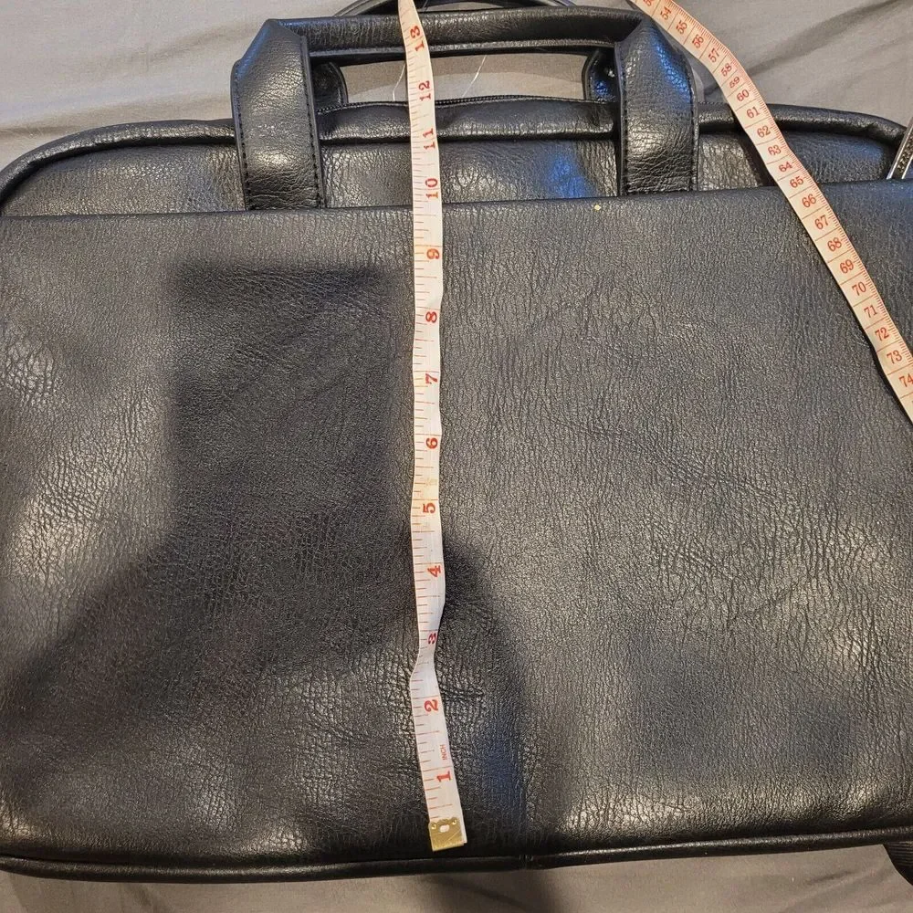 Kenneth Cole Reaction travel style