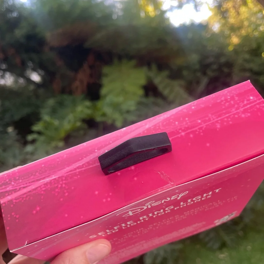 NIB Disney Minnie Mouse selfie ring light
