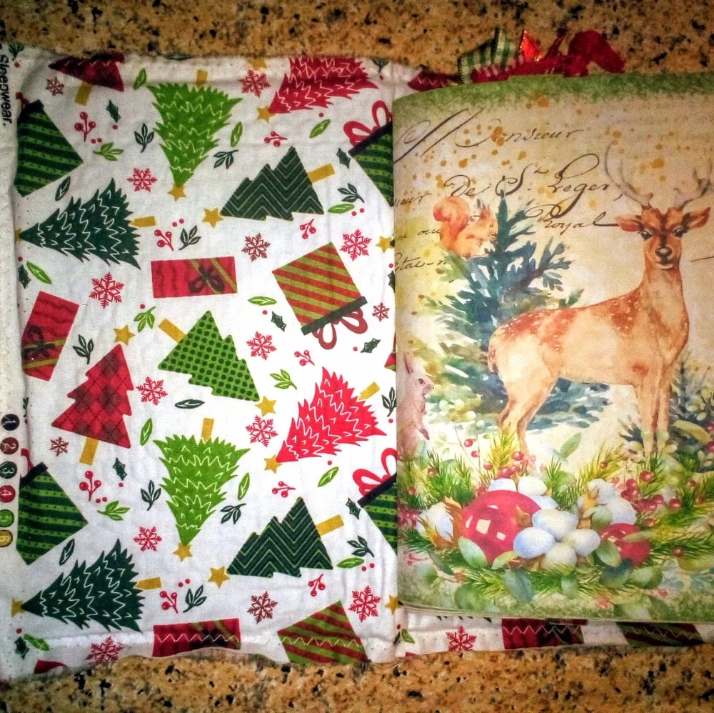 Handmade 🎄holly jolly