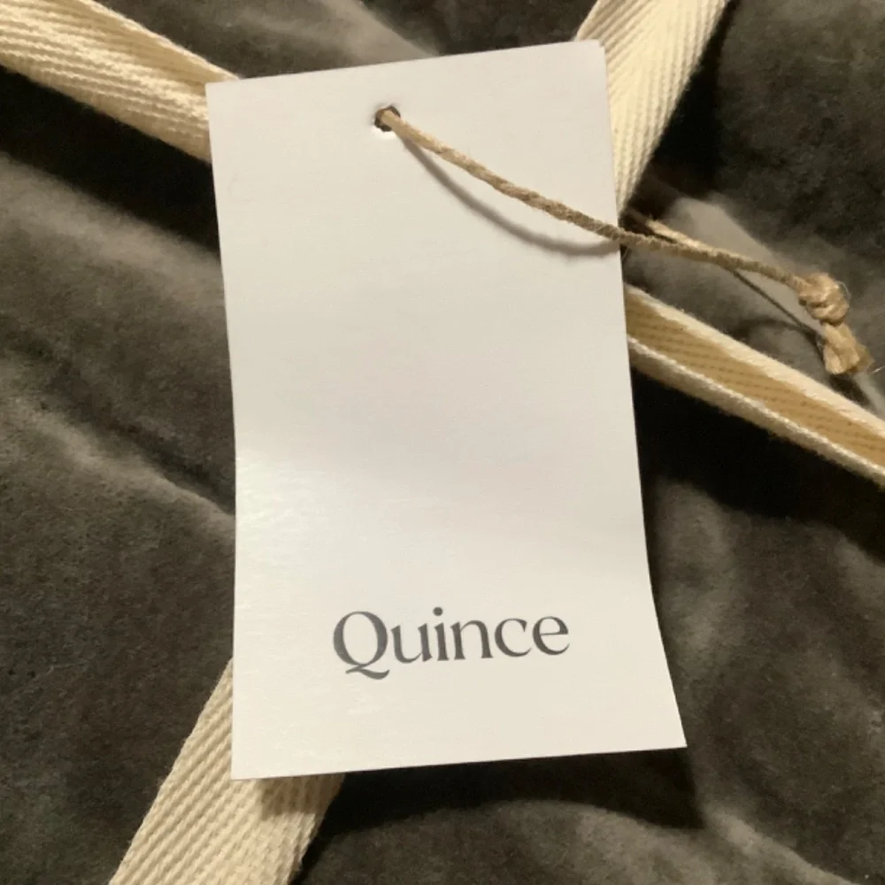 Quince King/Calif King Cotton Velvet Quilt New in package Graystone