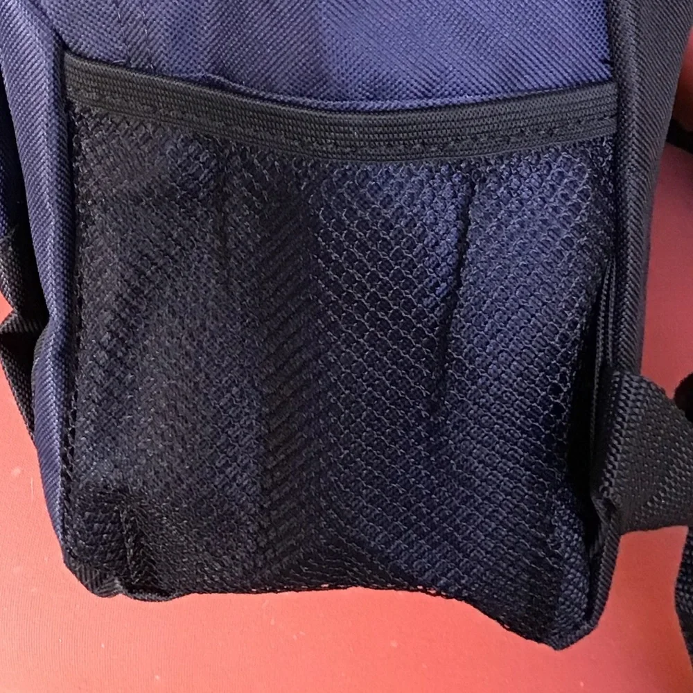 NWOT Stylish Unisex Everest Small Backpack in the Color Red
